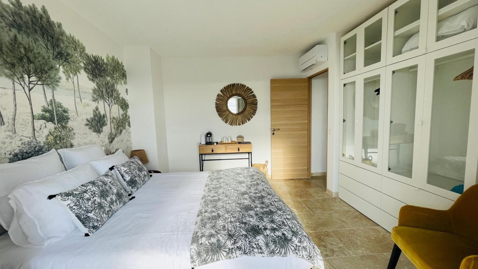 Deluxe Suite with Sea View