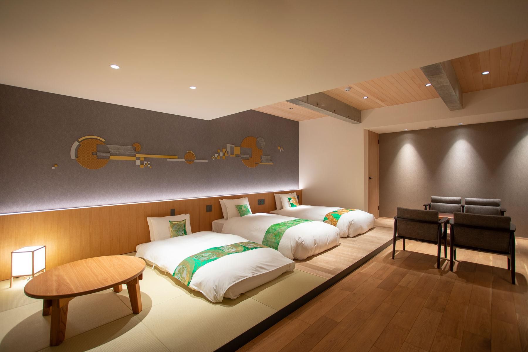 Deluxe Family Room