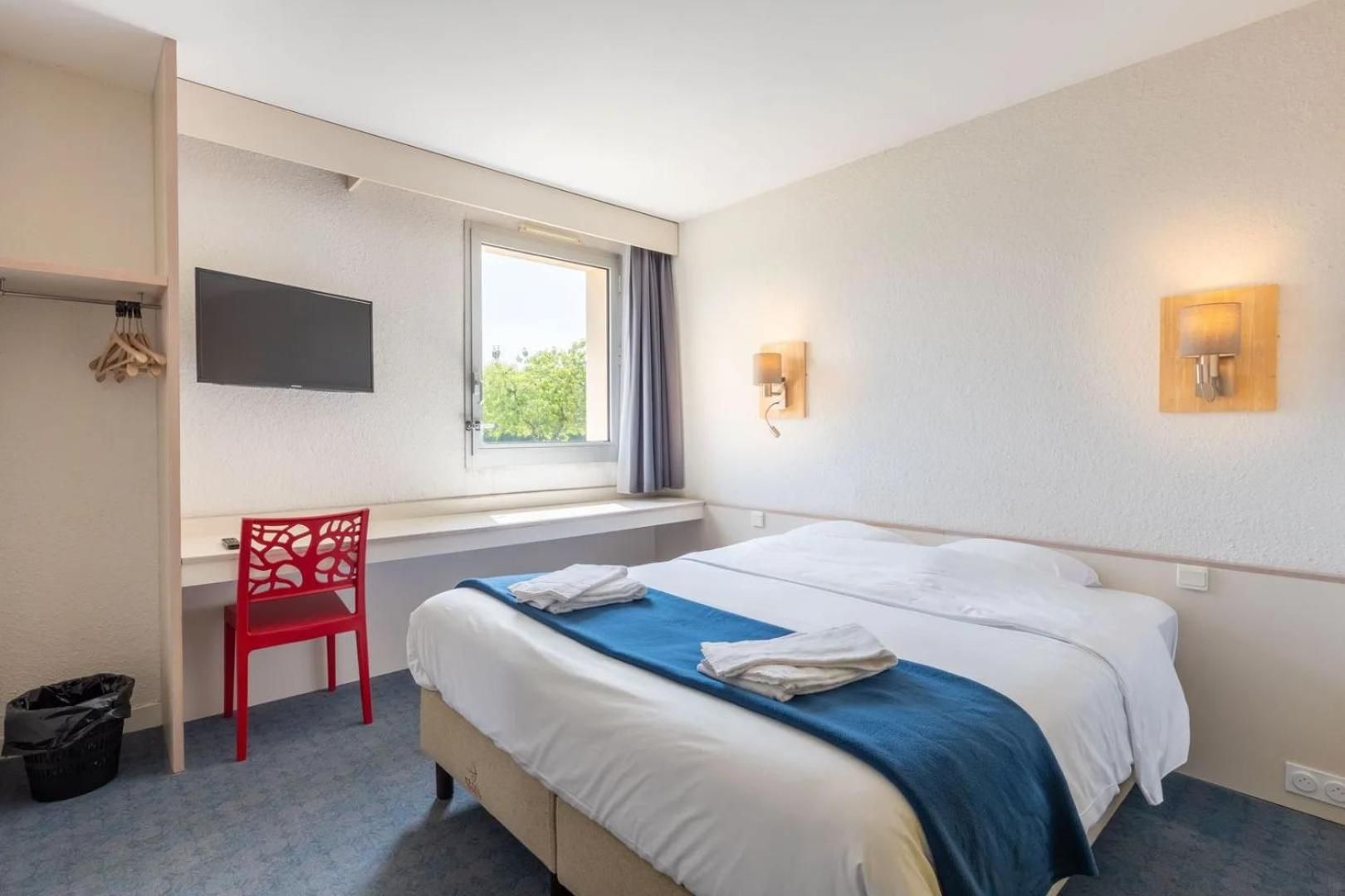 Double or Twin Room with Private Bathroom