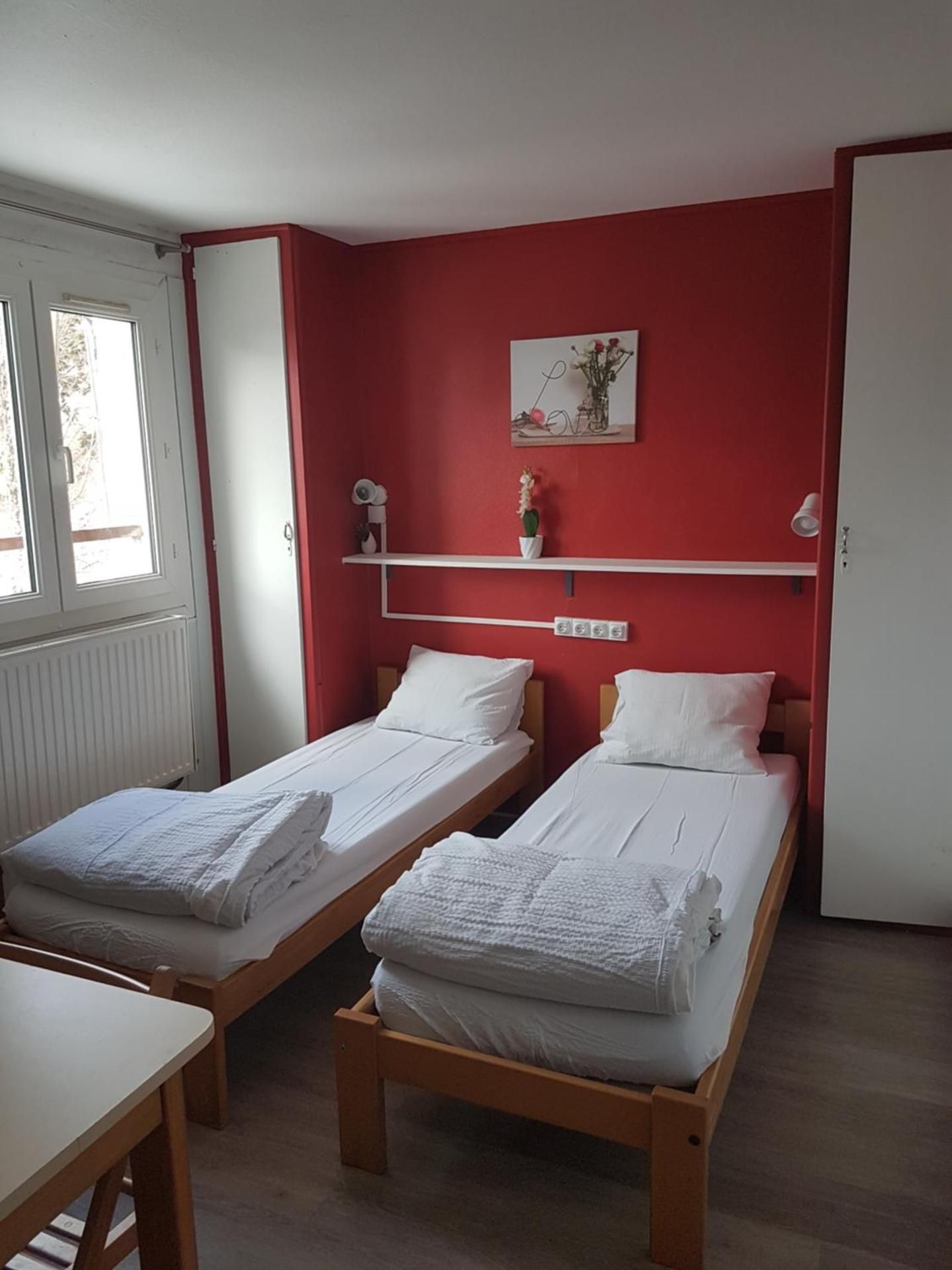 Twin Room with Shower