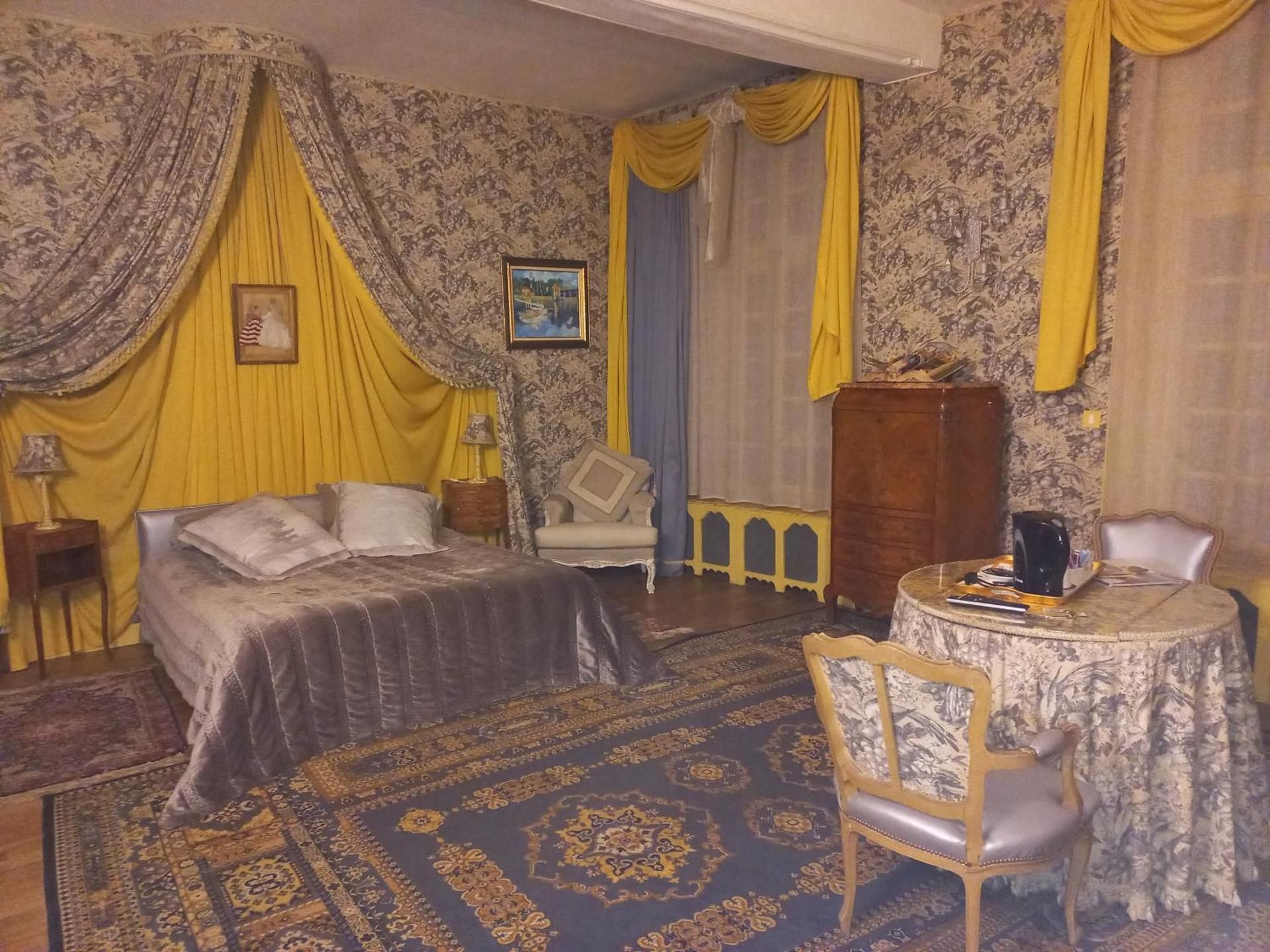 Large Double Room