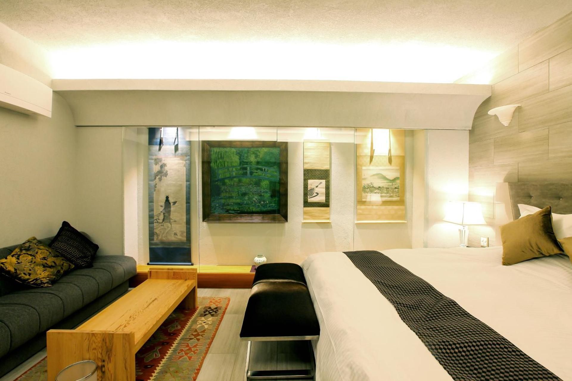 Deluxe King Room with River View
