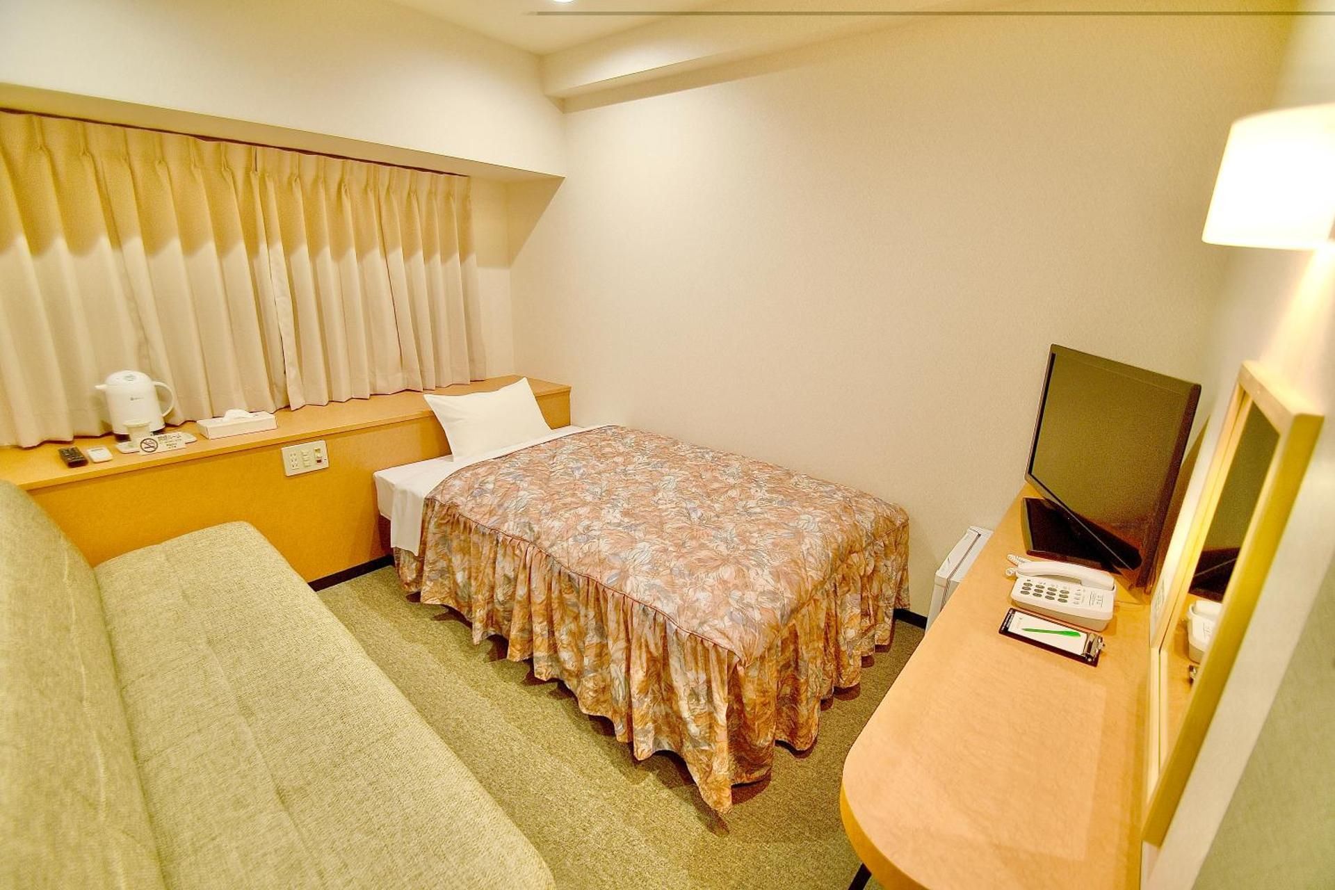 Single Room 1 - Room Only - Smoking