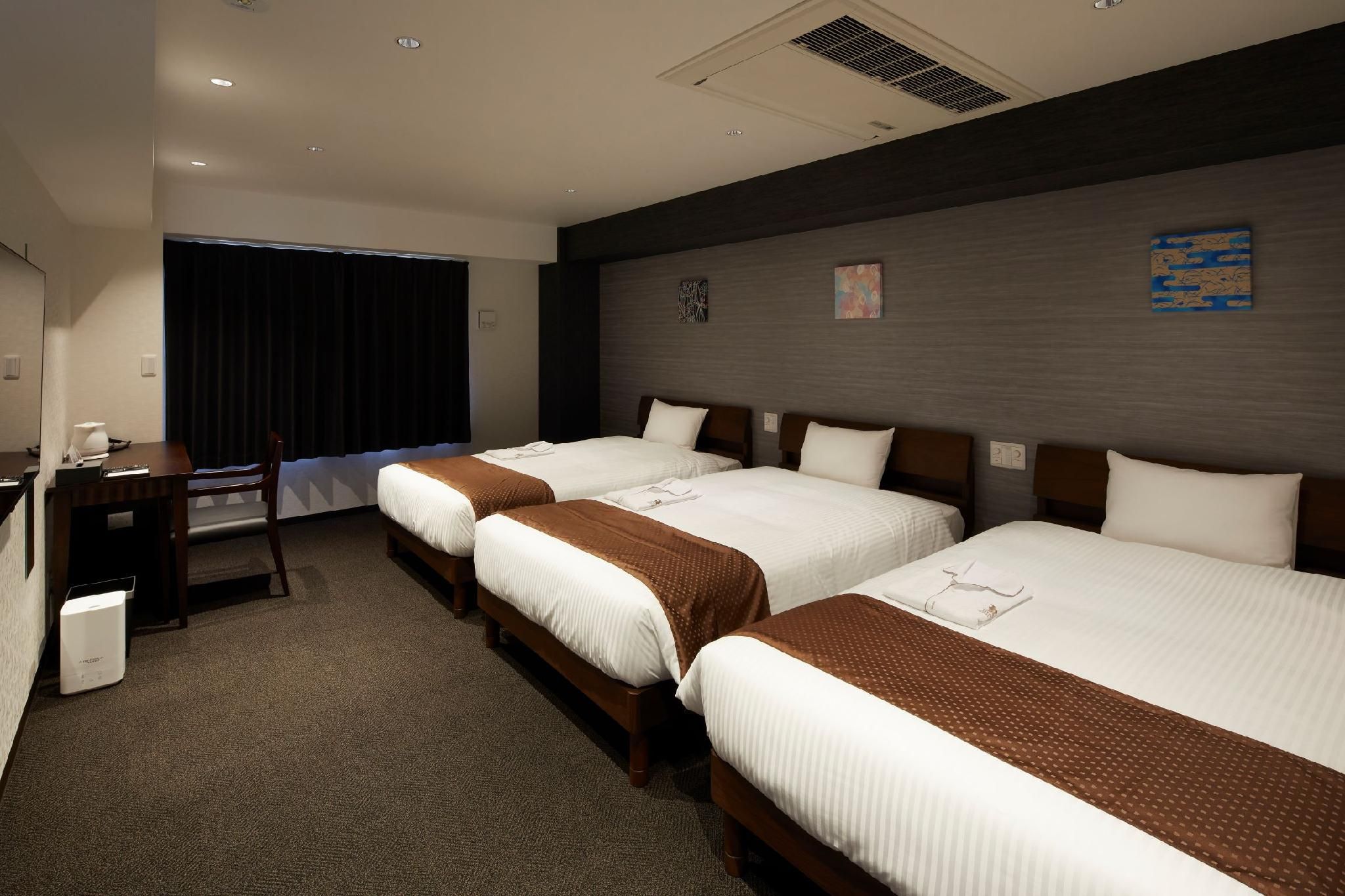 Triple Guest Room