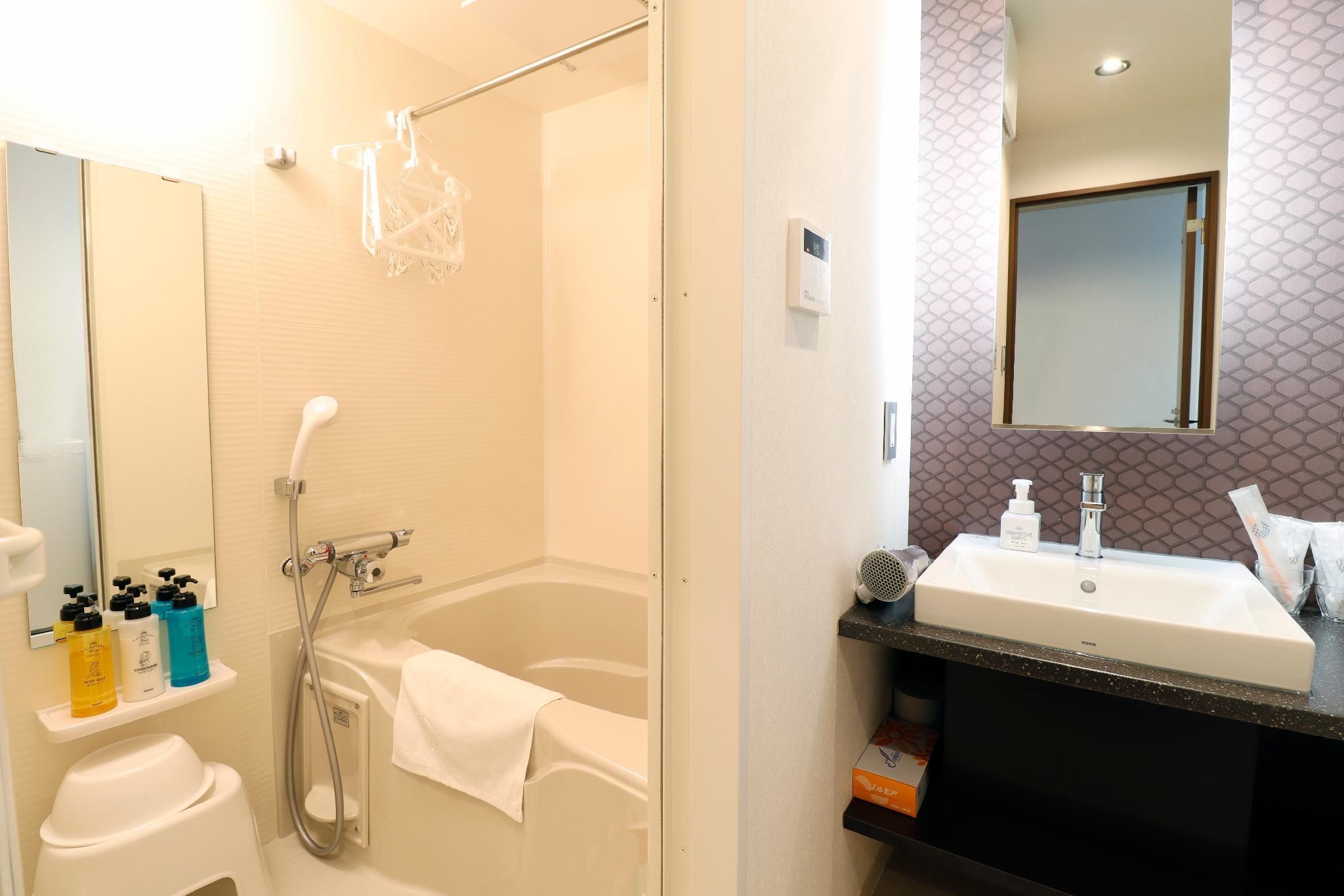 Large Twin Room