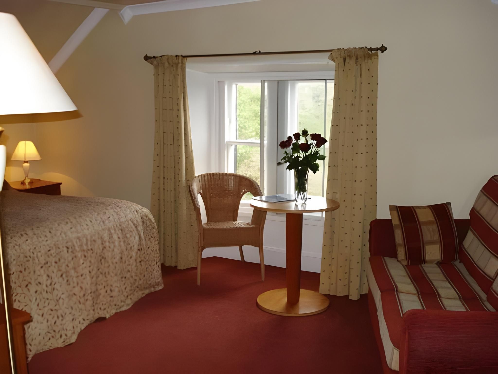 Economy Family Room