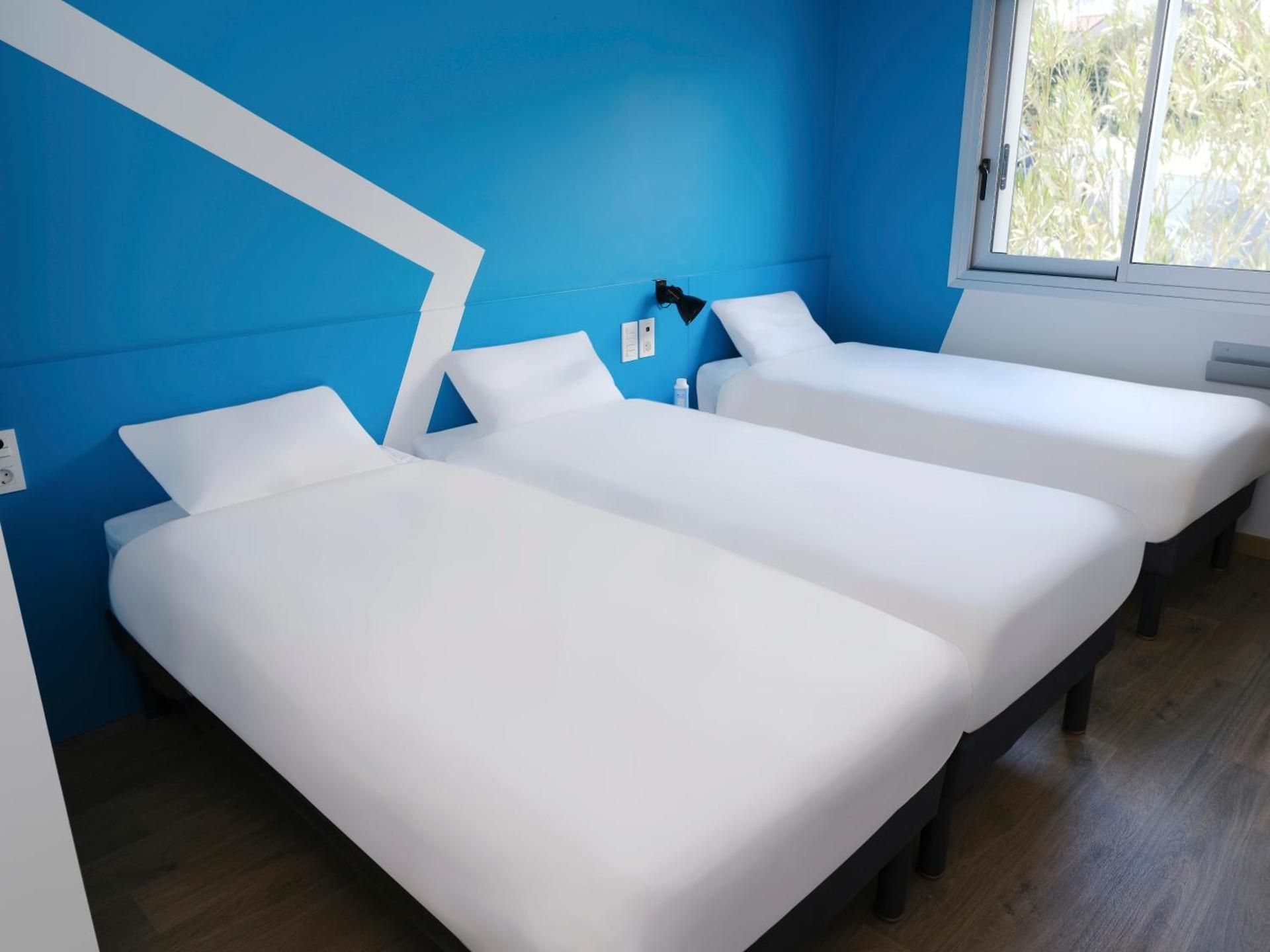 ibis budget Toulouse Colomiers Triple Room 2