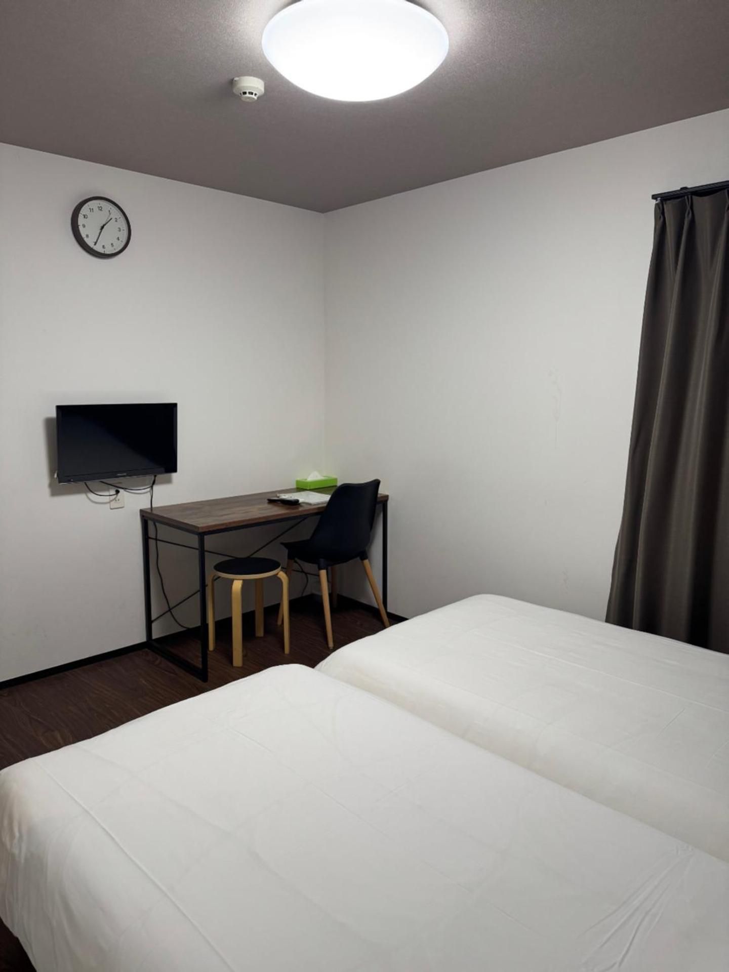 Twin Room - Non-Smoking