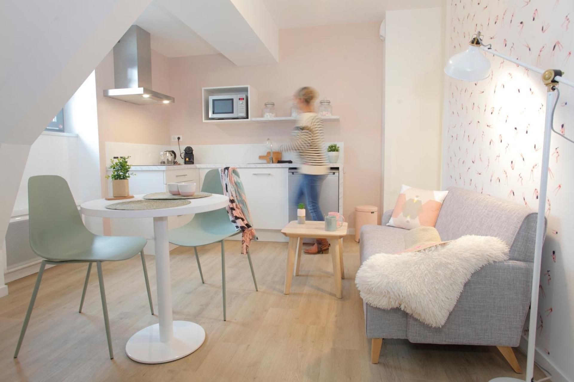 One-Bedroom Apartment - The little swimmers