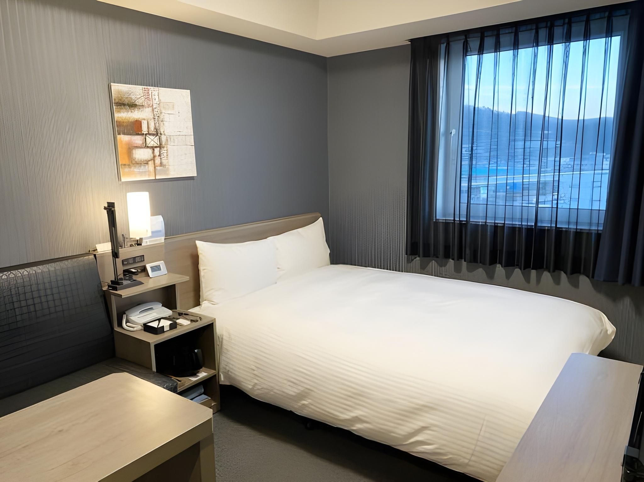 Semi Double Room - Non-Smoking