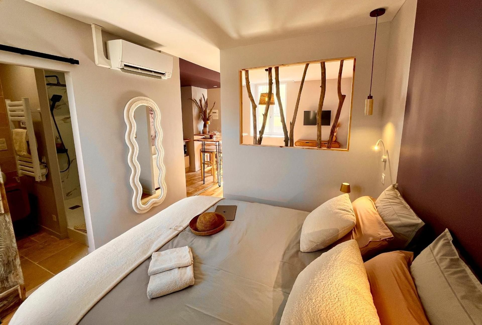 Double Room with Private Bathroom