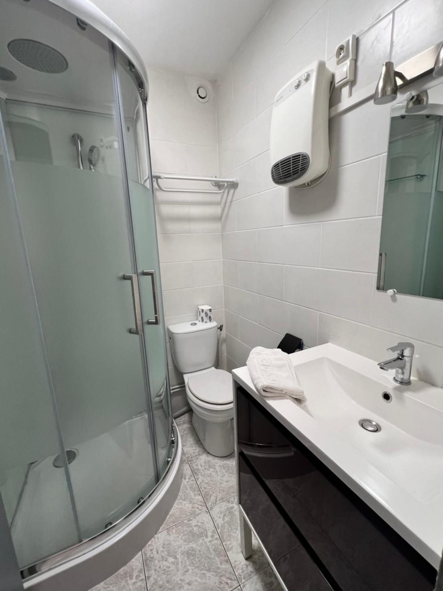 One-Bedroom Apartment with Terrace