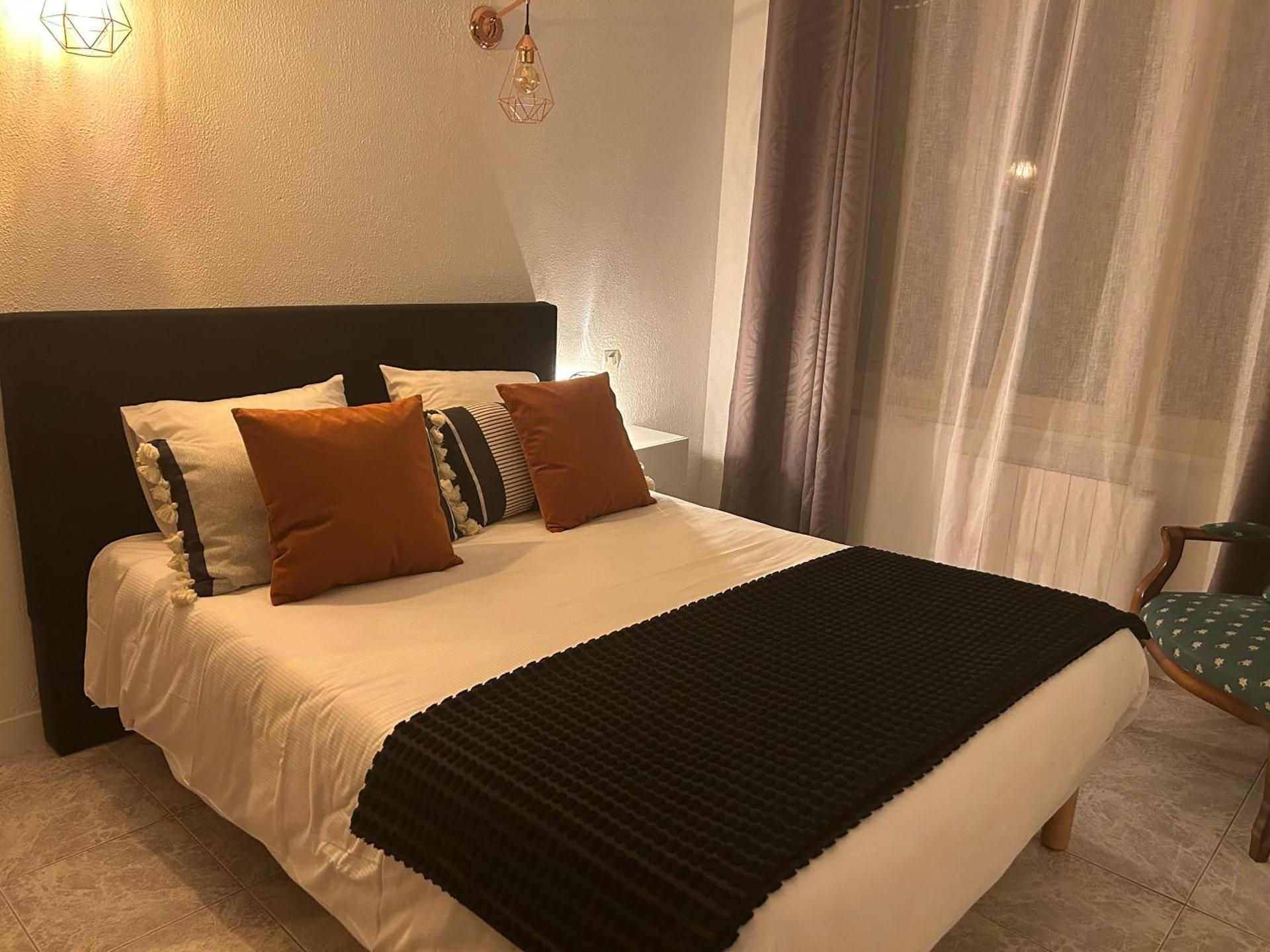 One-Bedroom Apartment with Terrace
