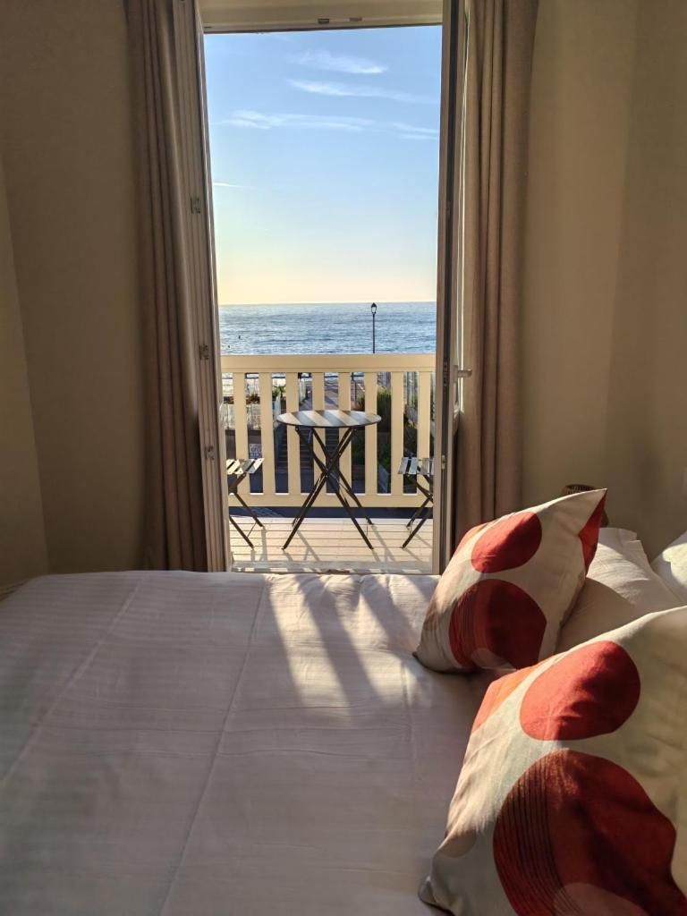 Double Room with Balcony and Sea View