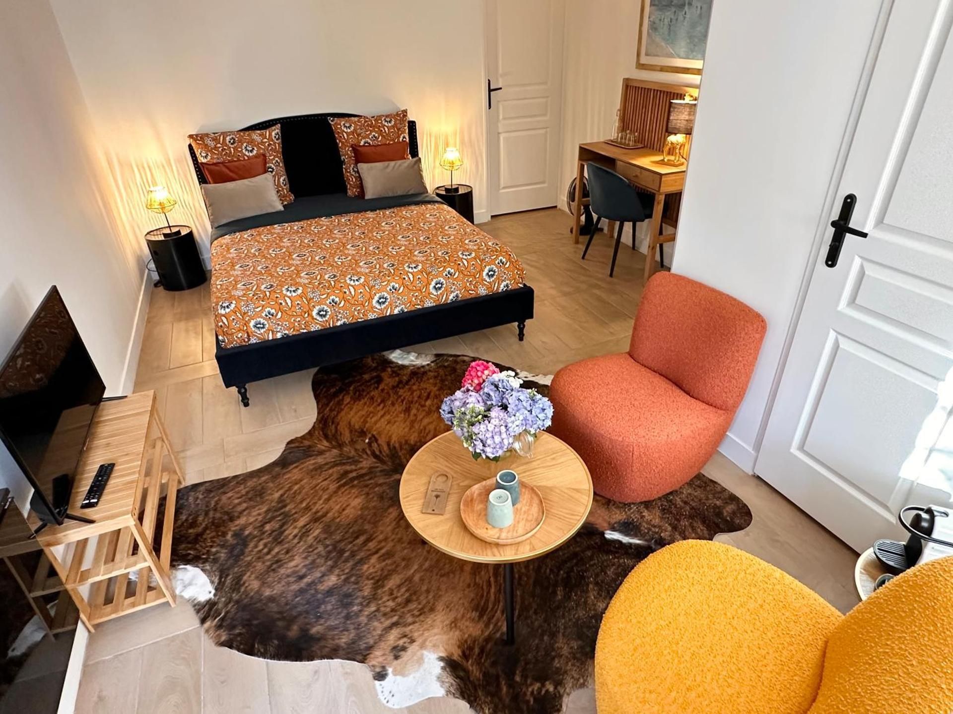 Queen Room with Garden View
