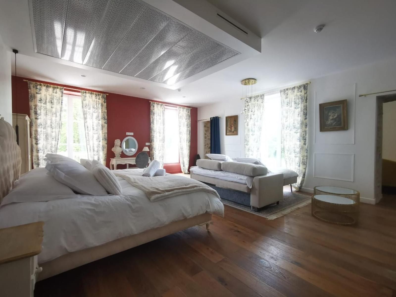 Deluxe Family Suite