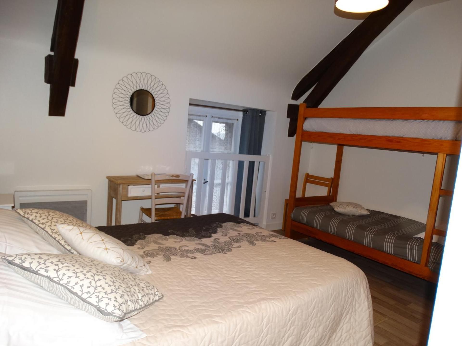 Chambres d'Hotes de la Ferme Auberge de Mesauboin Quadruple Room