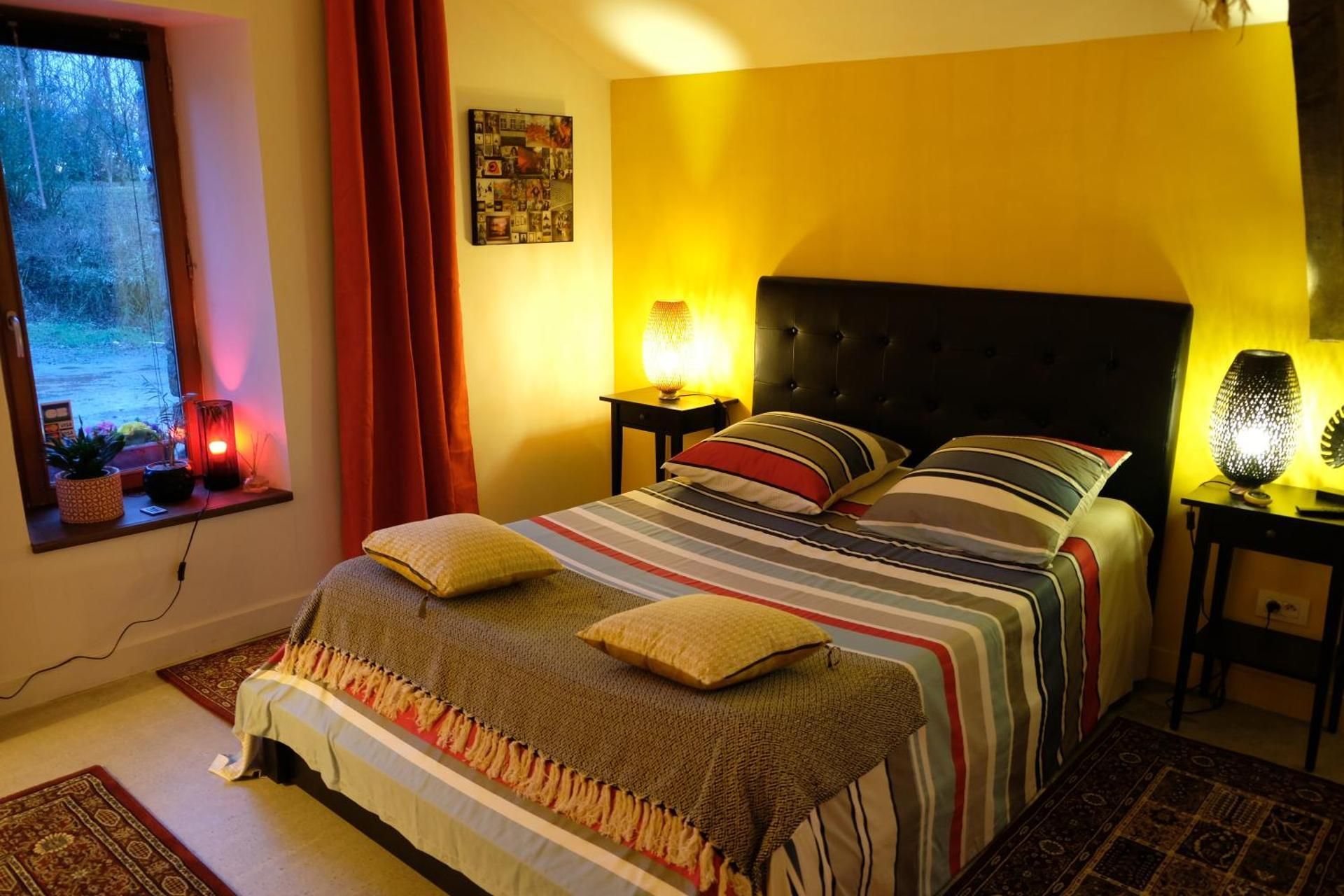 La Maison Jaune à la Janaie Family Suite