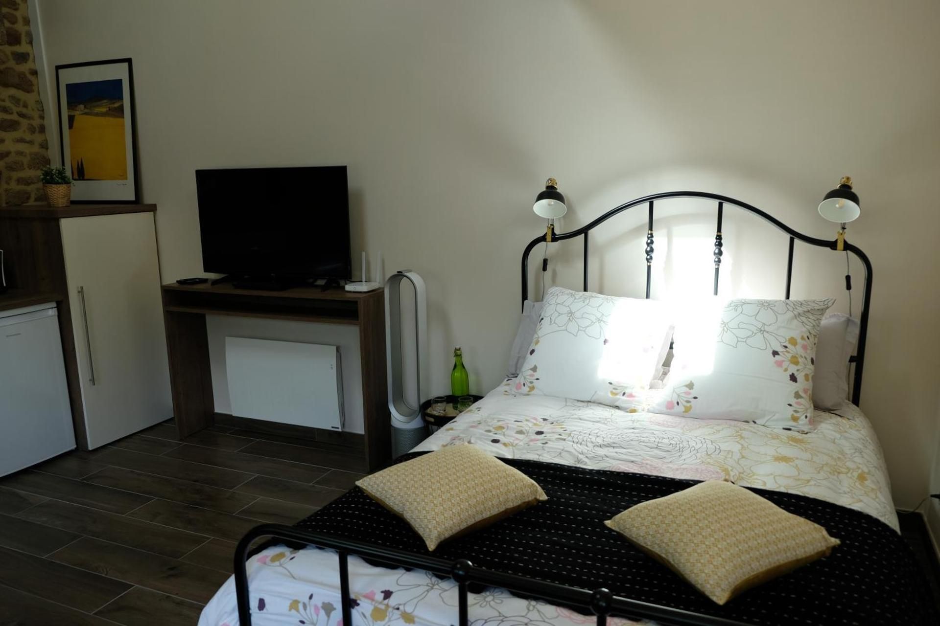 Studio with Garden View