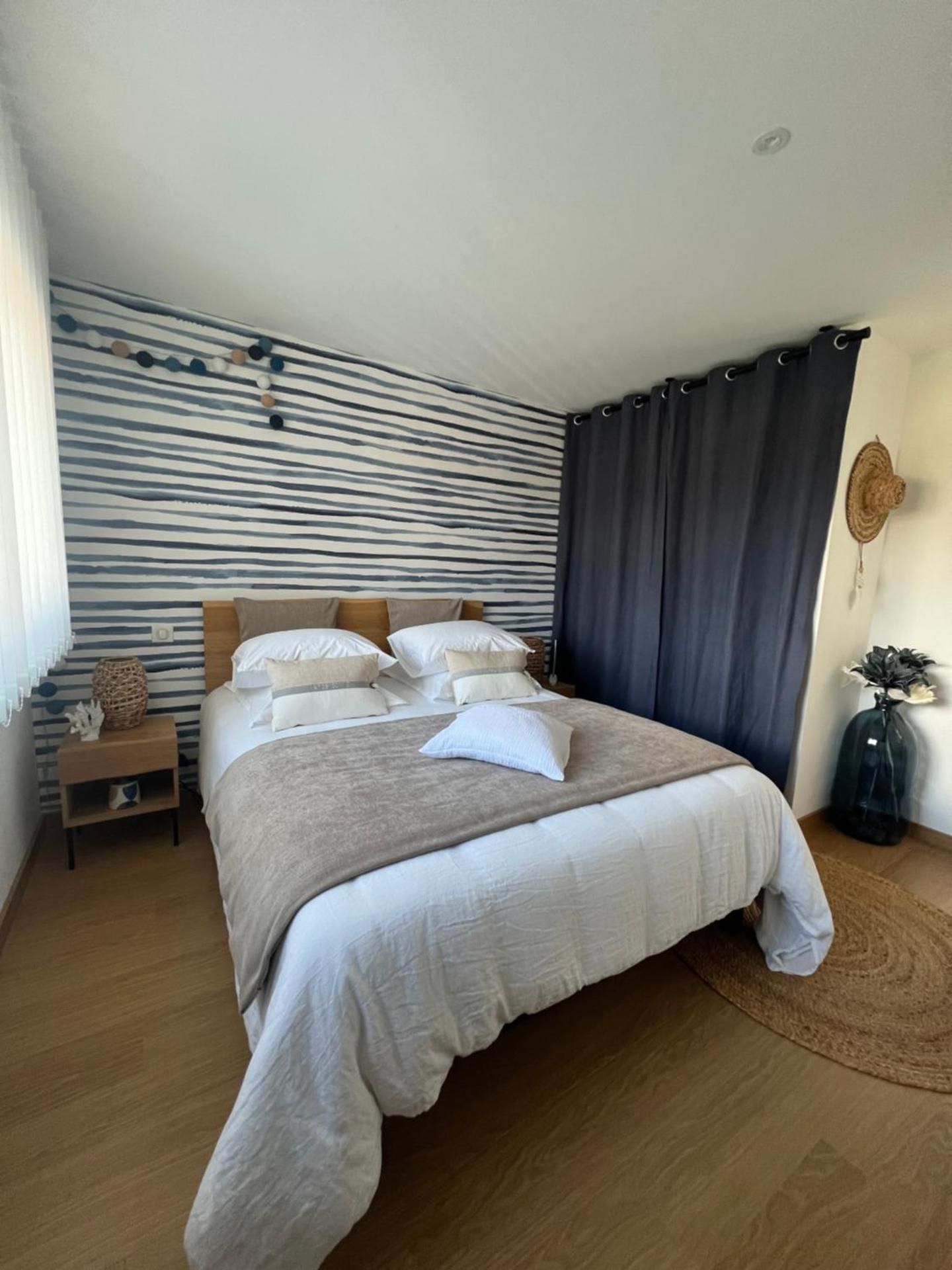 Deluxe Suite with Spa Bath