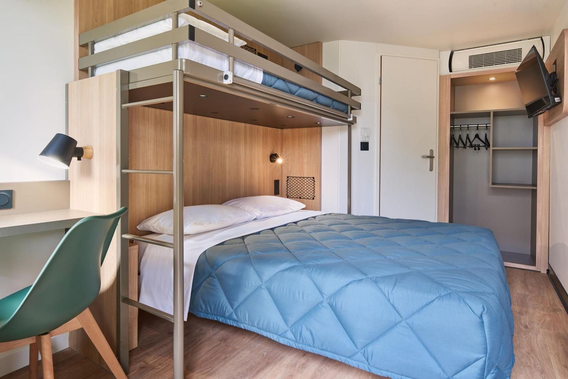 Triple Room - 1 Double Bed 1 Bunk Bed