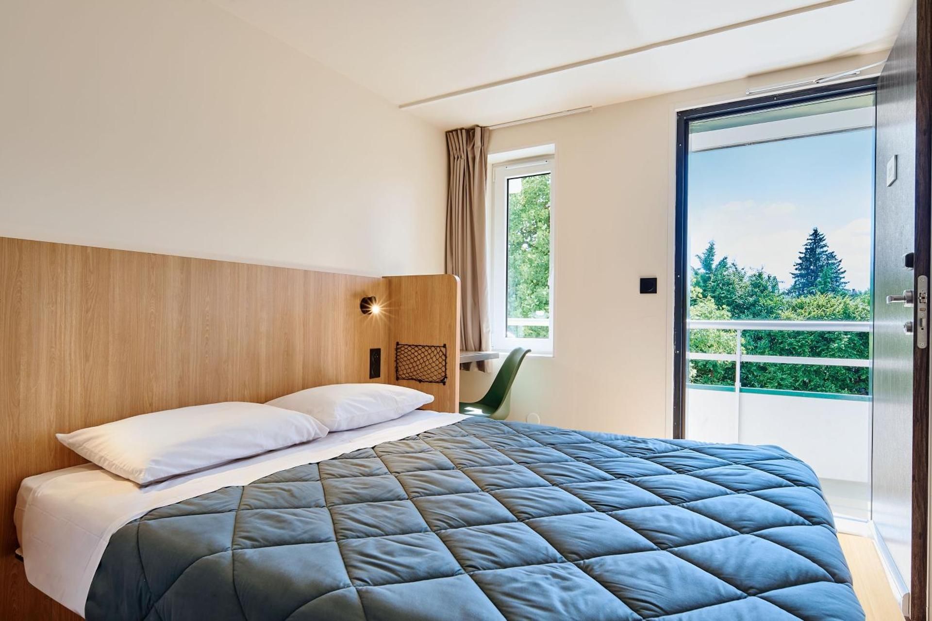 Standard - 1 Double Bed