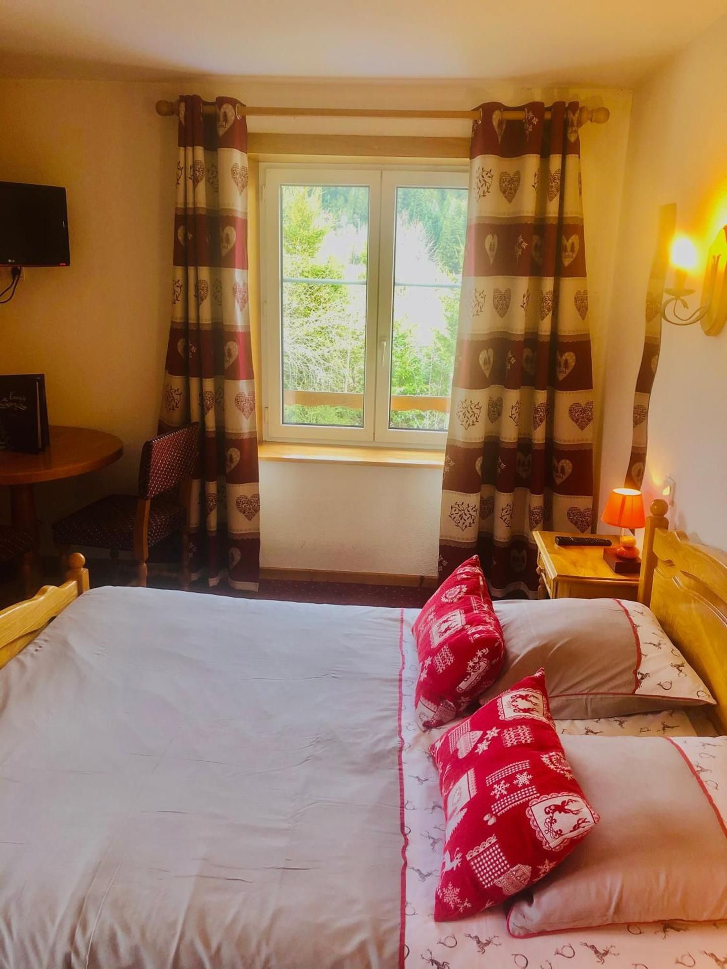 Triple Room with Forest View