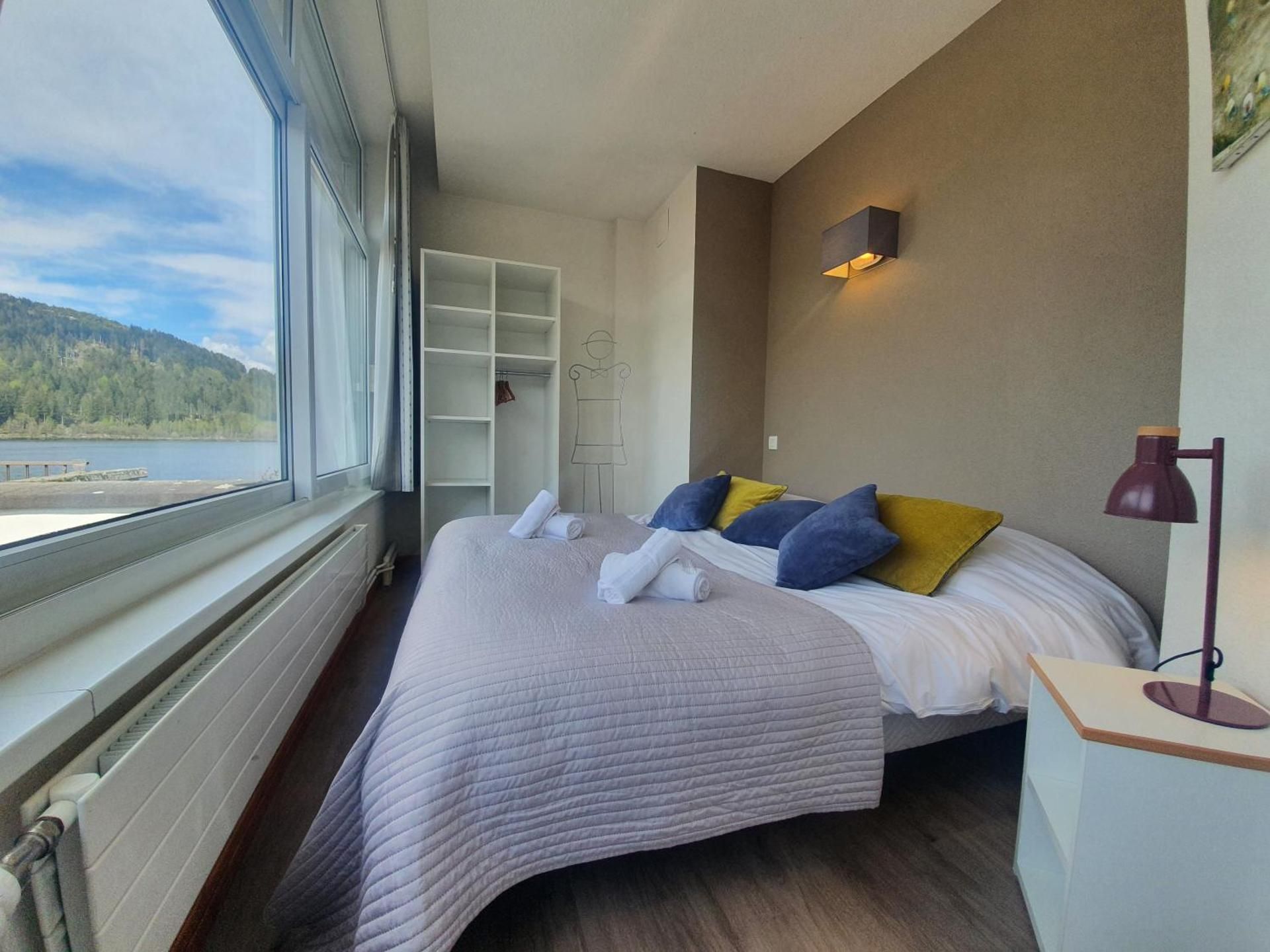 Apartment Comfort with Magic View on the Lake