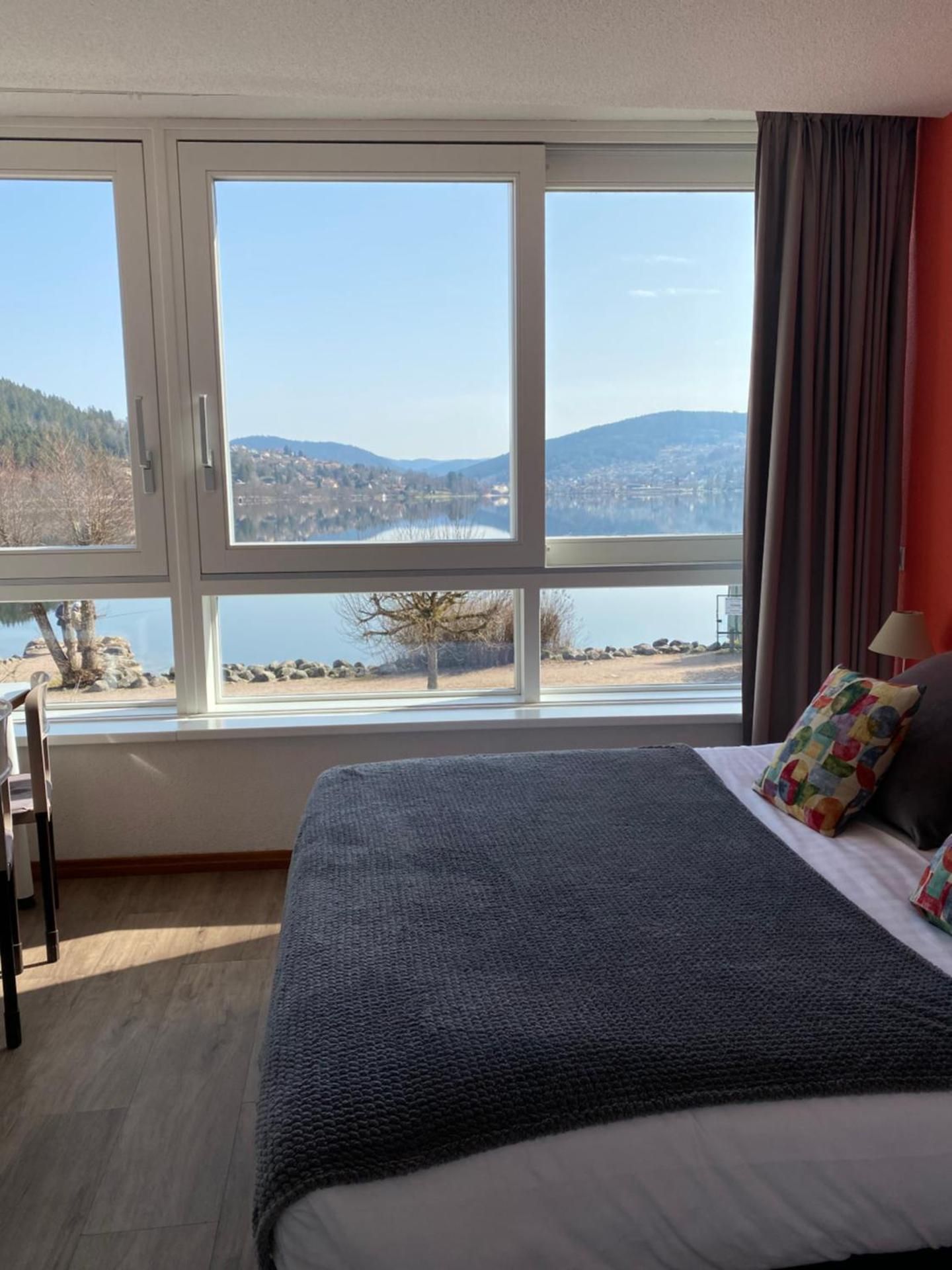 Standard Studio Facing the Lake