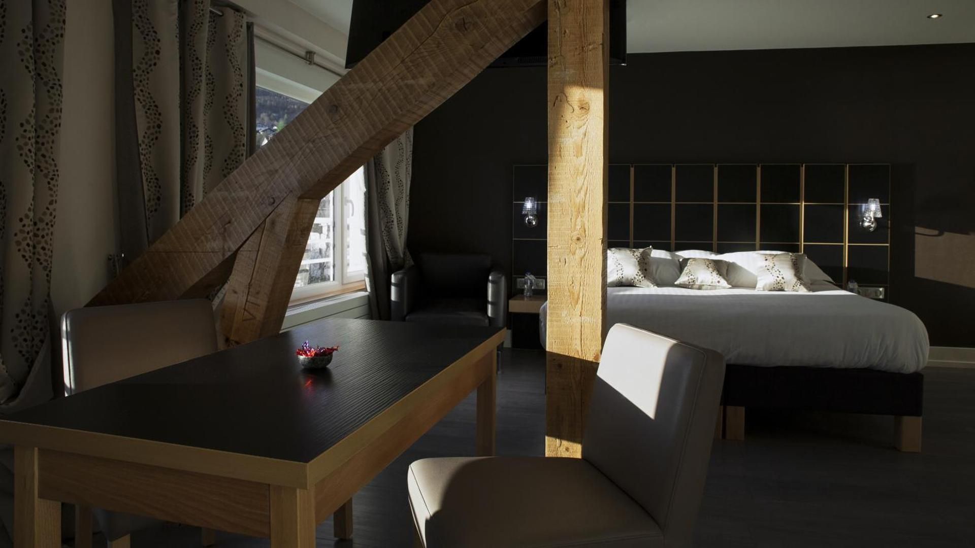 Junior Suite with Lake View