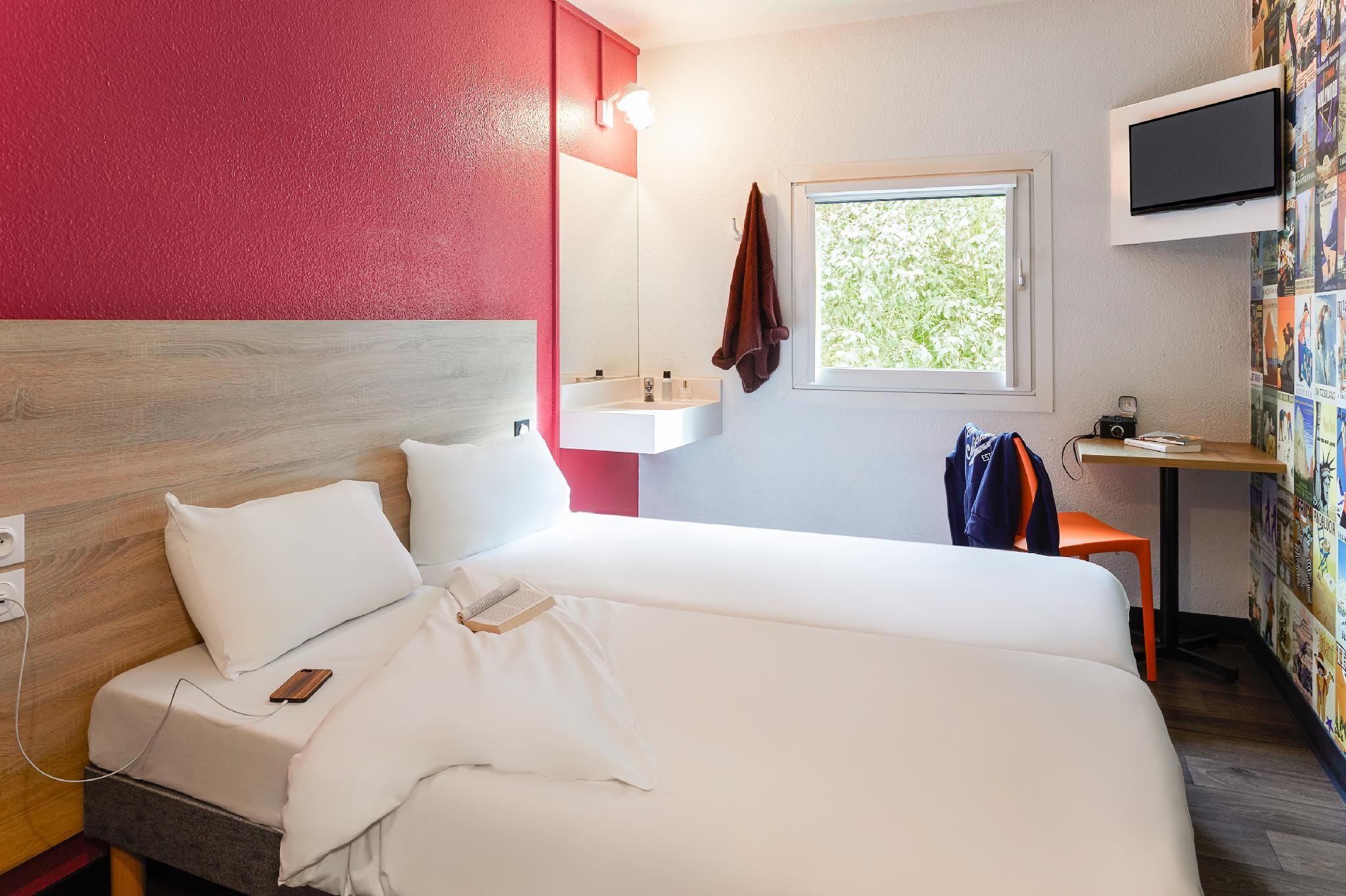 Sidecar Room for up to 2 guests
