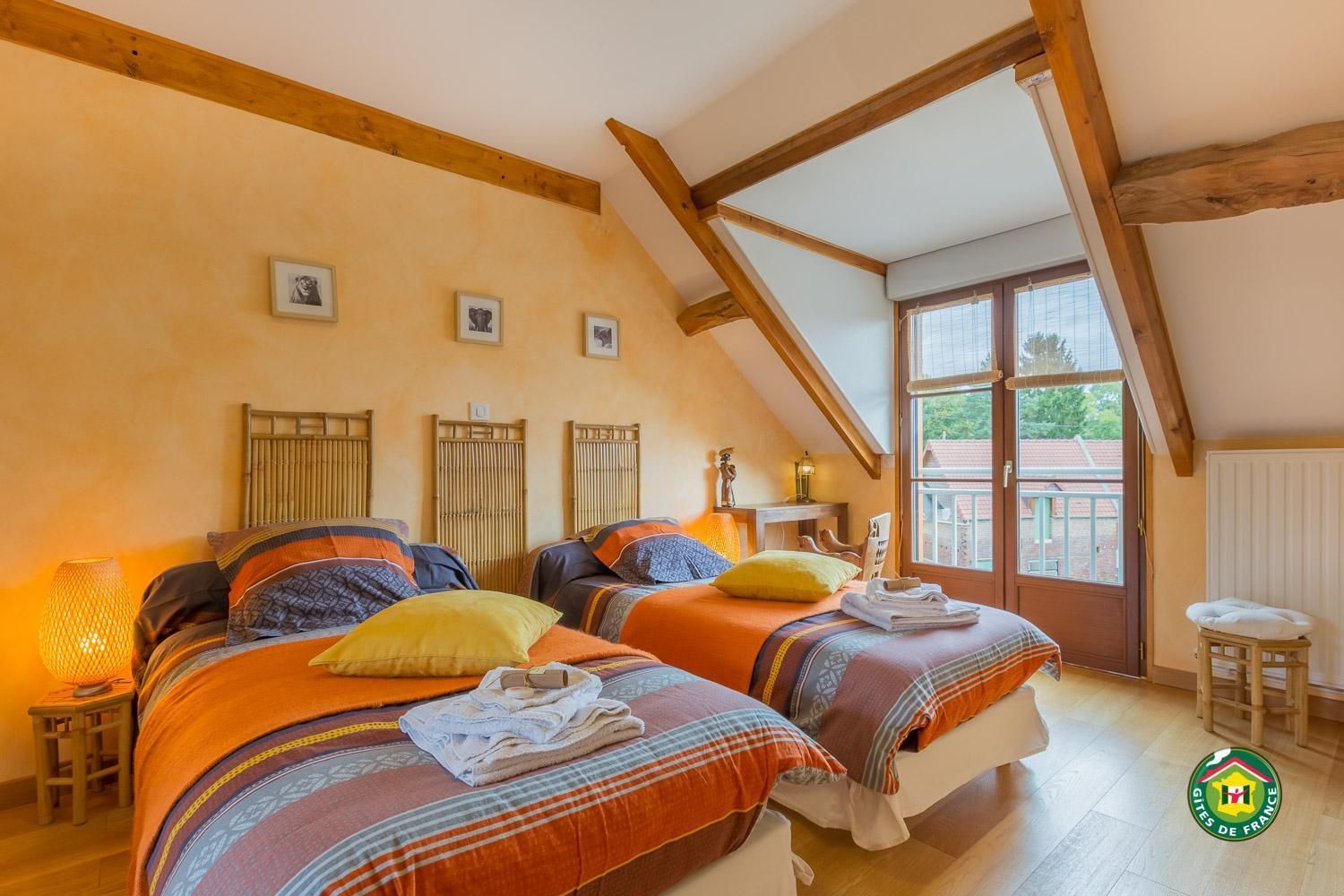 Twin Room with Private Bathroom