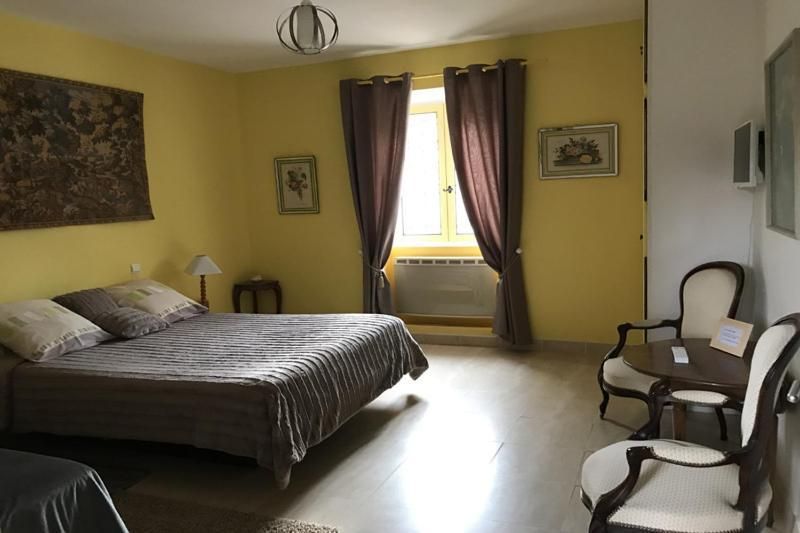 Deluxe Room (2 Adults + 1 Child)