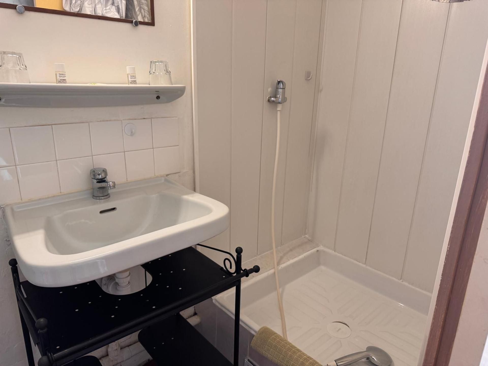 Twin Room with Shared Toilet
