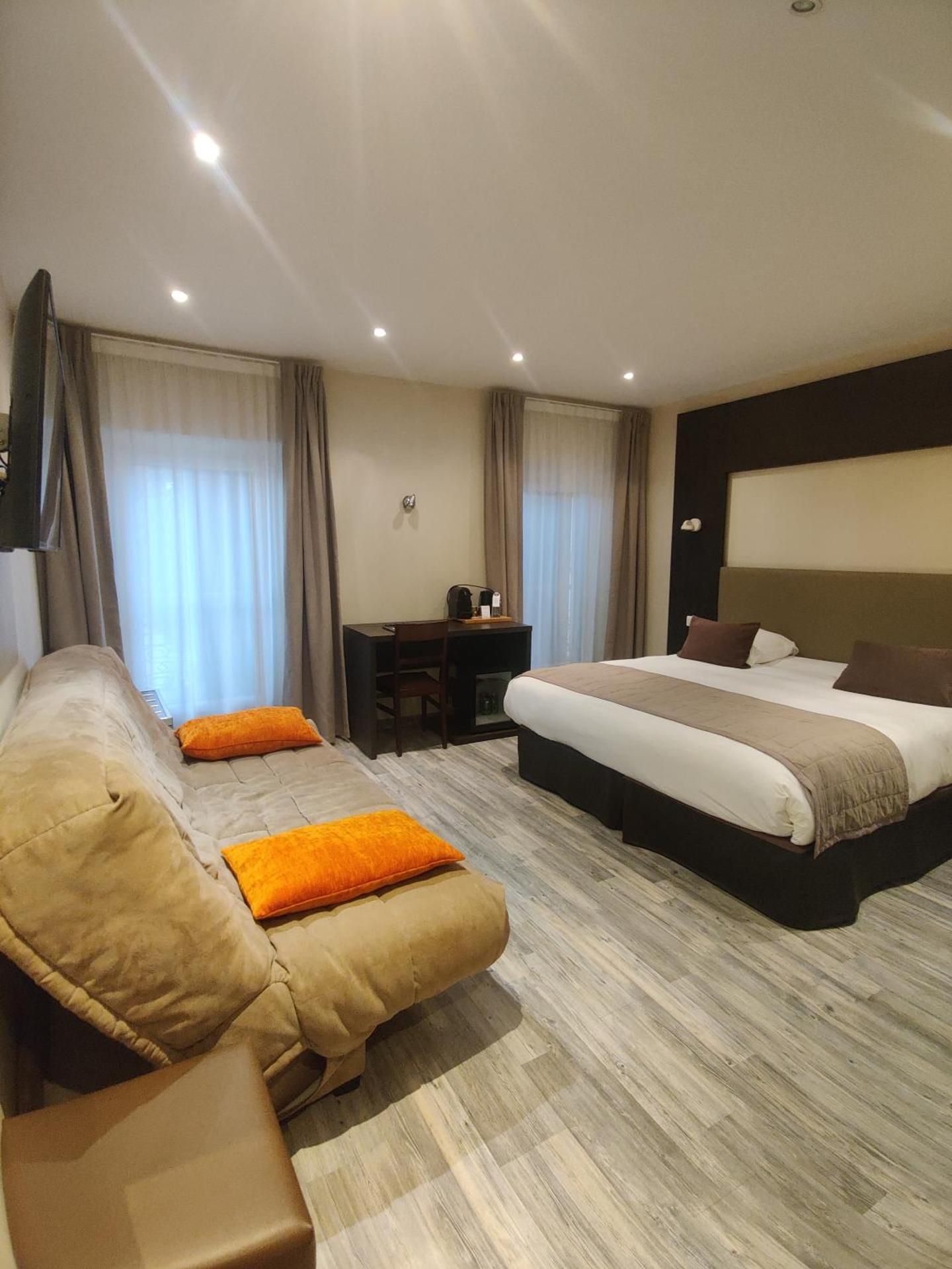 Superior Double Room with City View