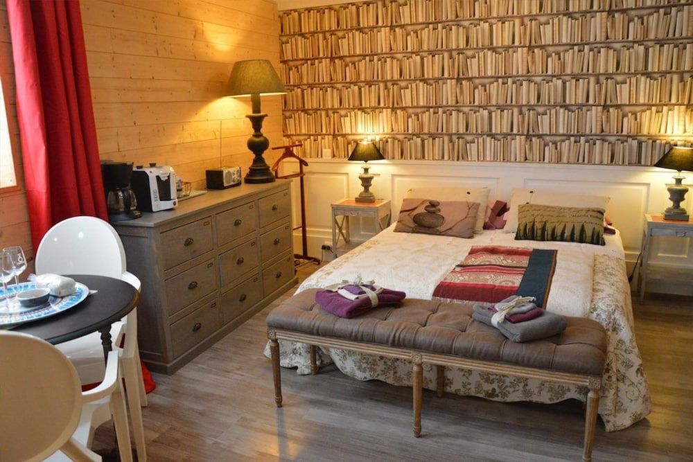 Double Room (Bizienne)