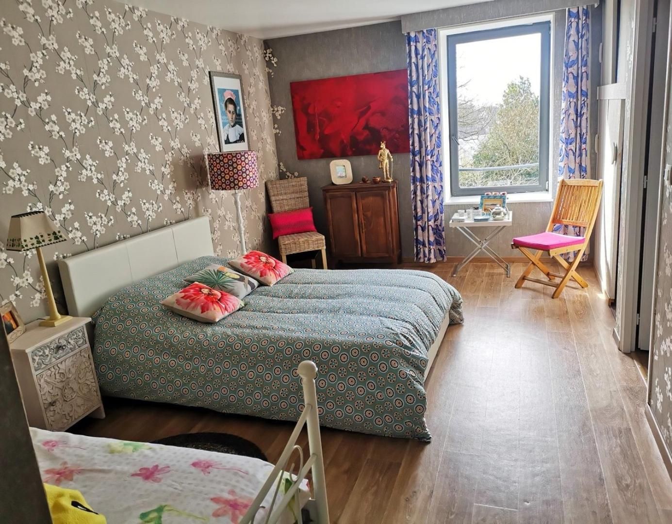 Deluxe Room (2 Adults + 1 Child)