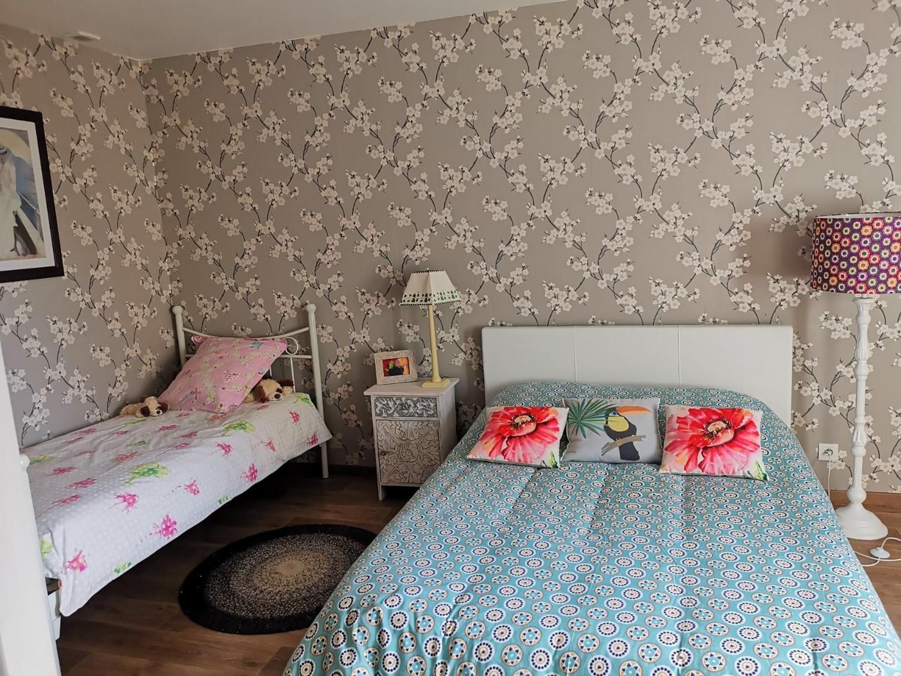 Deluxe Room (2 Adults + 1 Child)