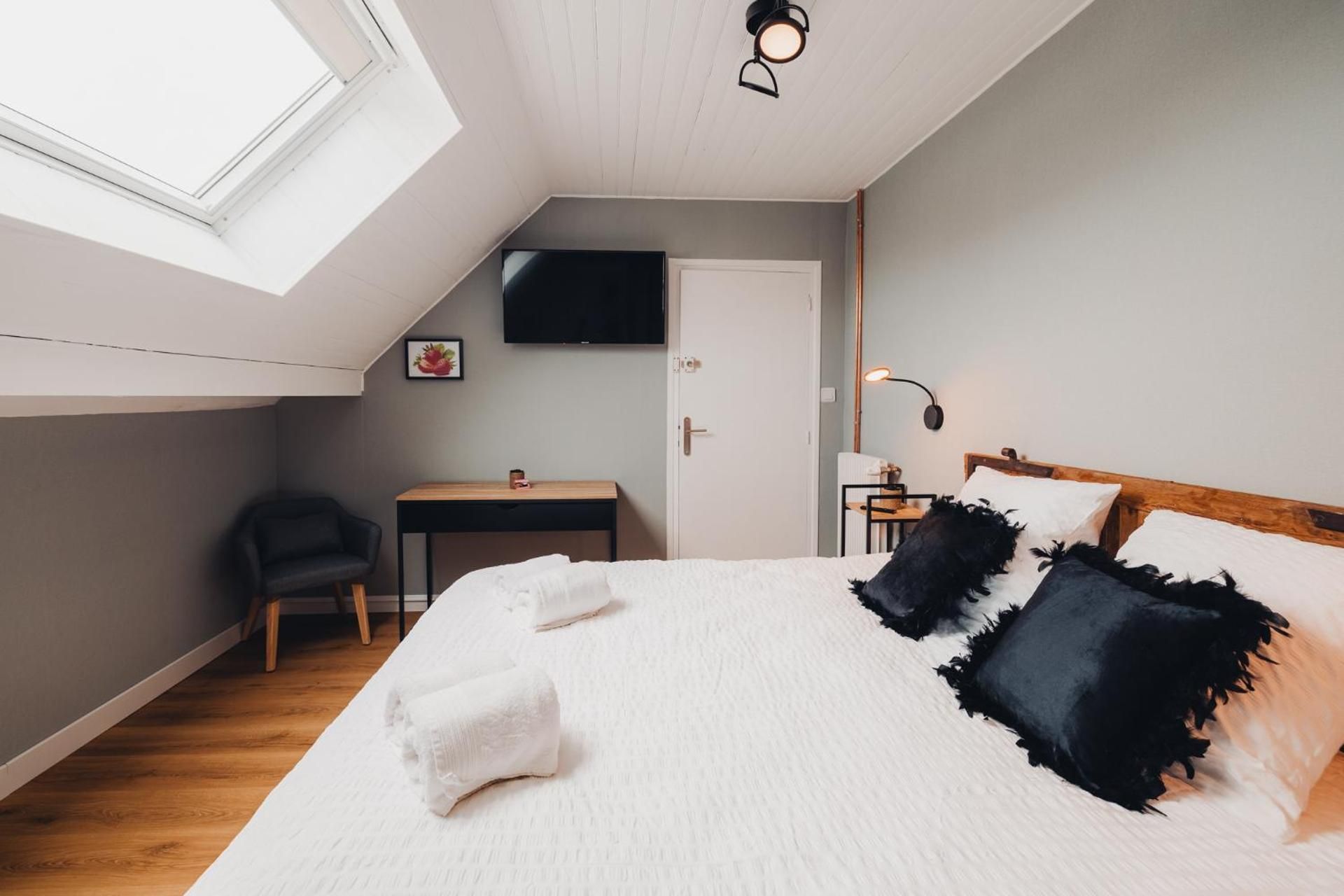 Superior King Room