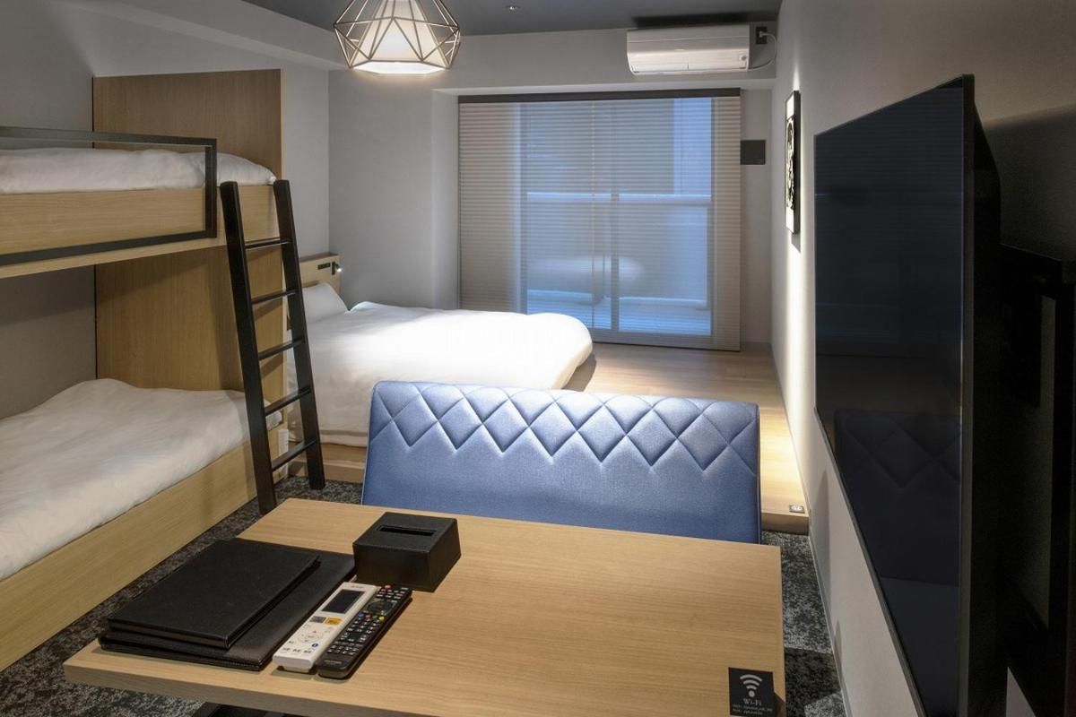 Quadruple Room with Private Bathroom