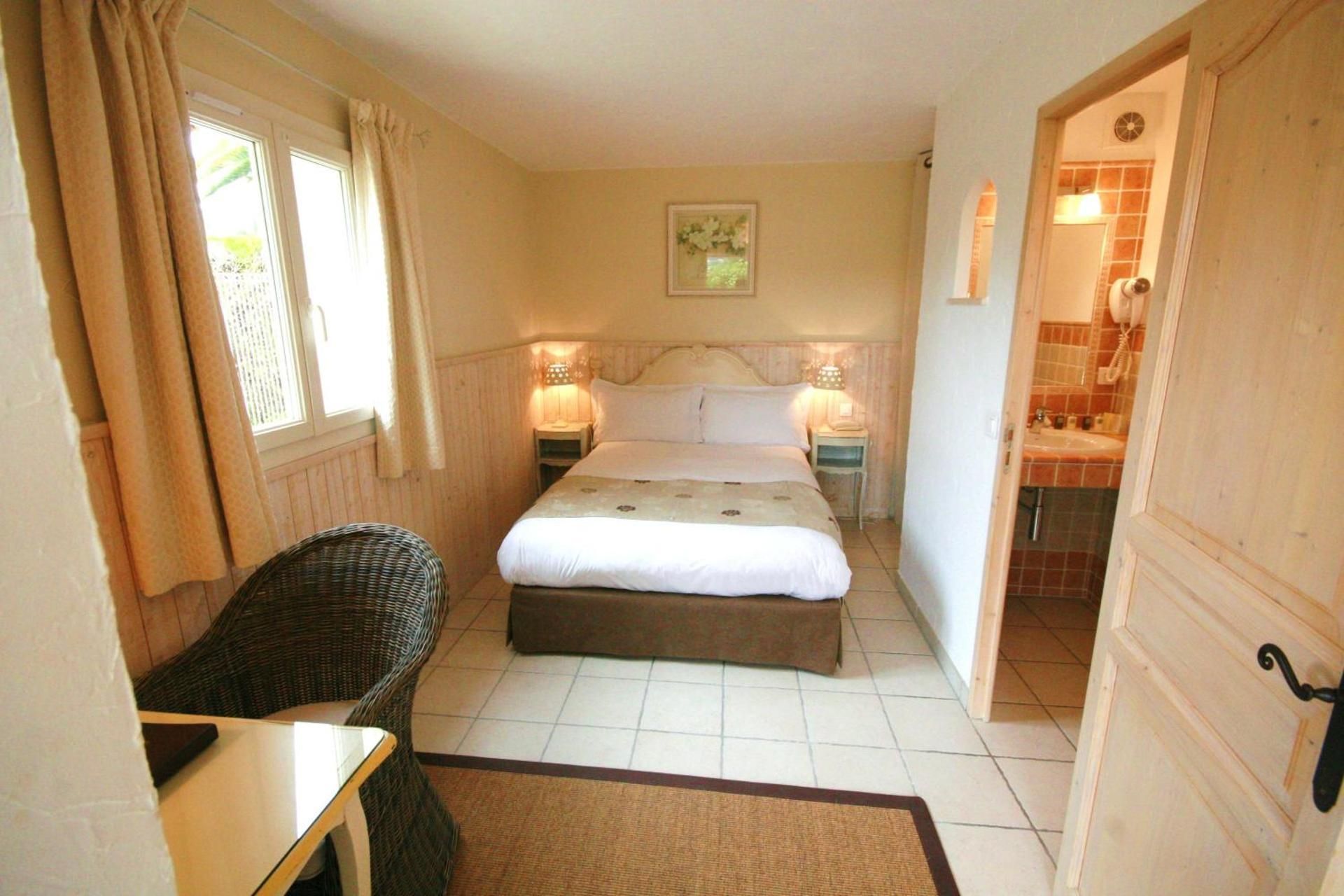 Standard Single Room with Terrace