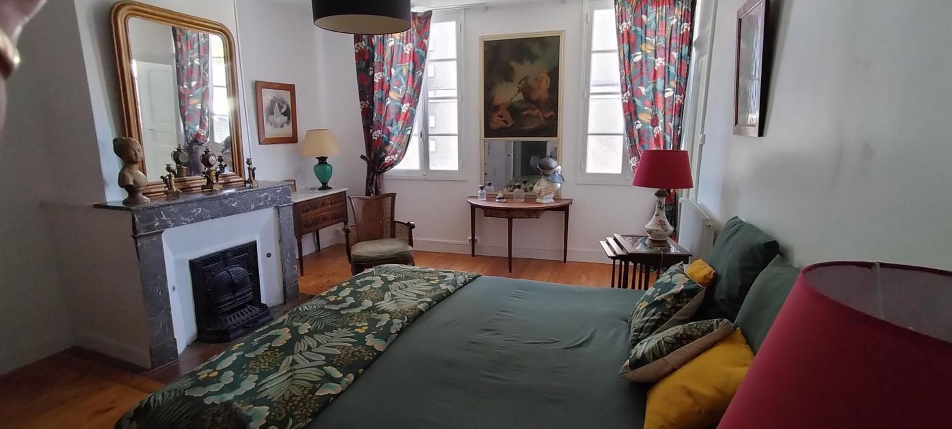 Large Double Room