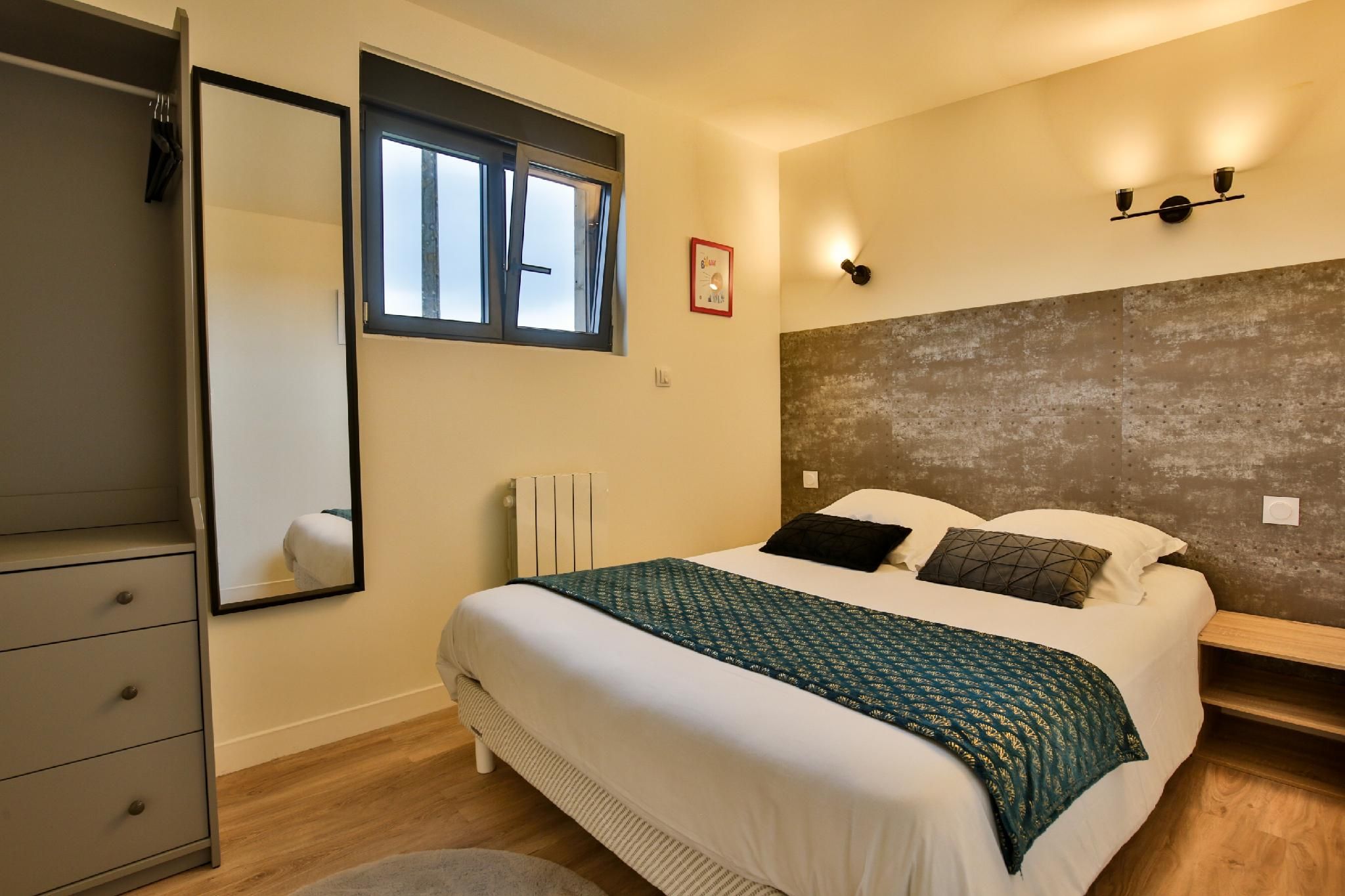 Chalet cinema-Chalet-Confort-Salle de bain et douche-Vue sur Jardin
