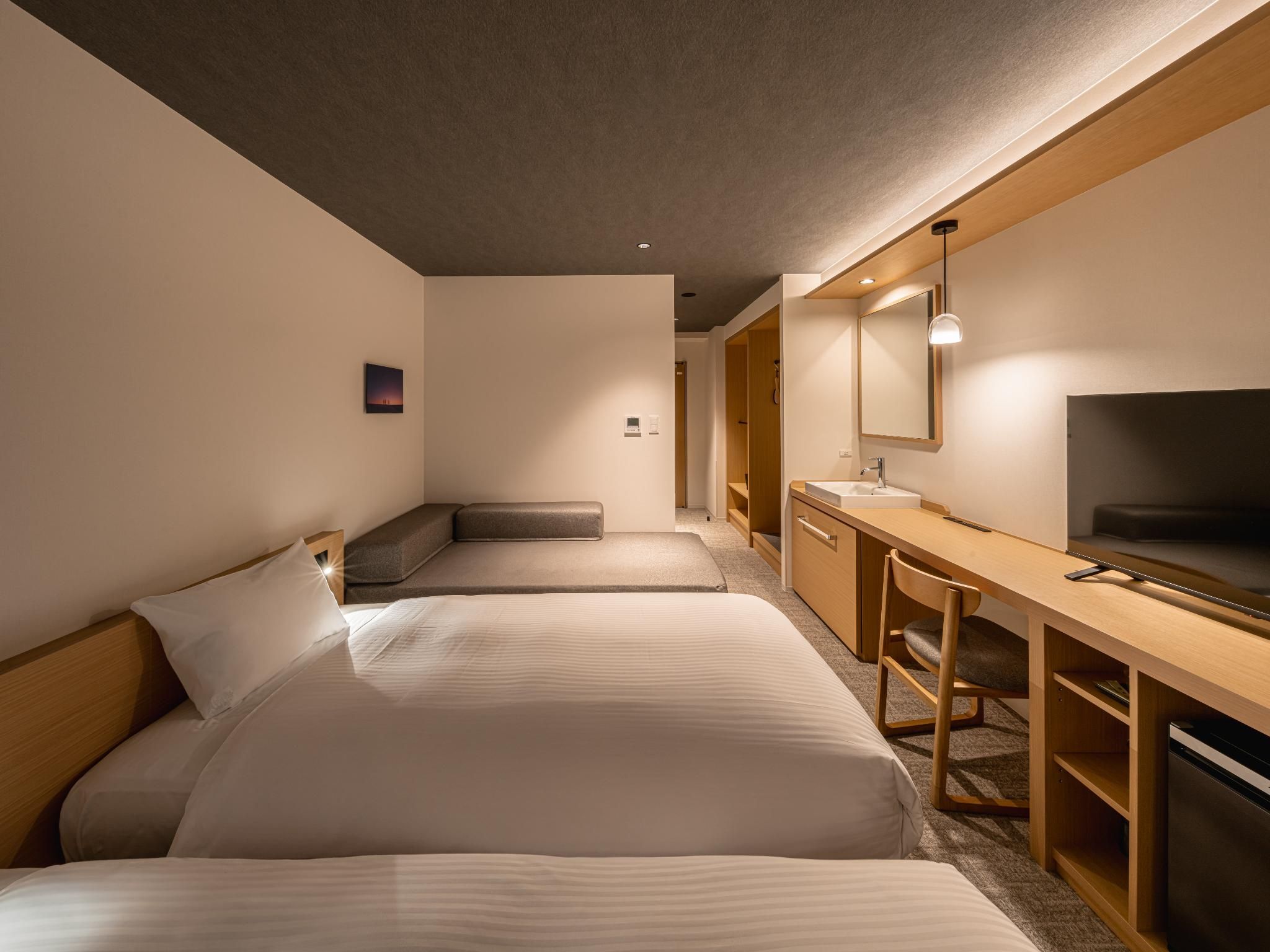 Superior Twin - Non-Smoking