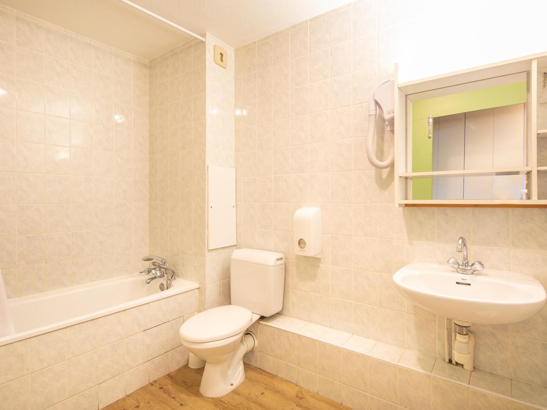1 bedroom apartment for 5 people with reduced mobility
