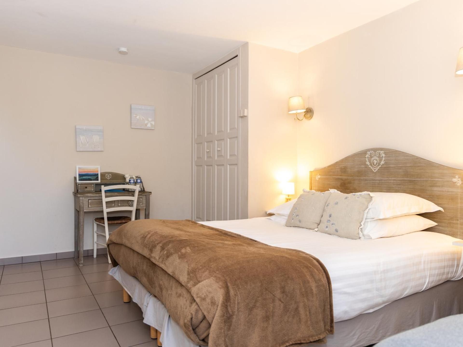 Triple Room with Private Bathroom