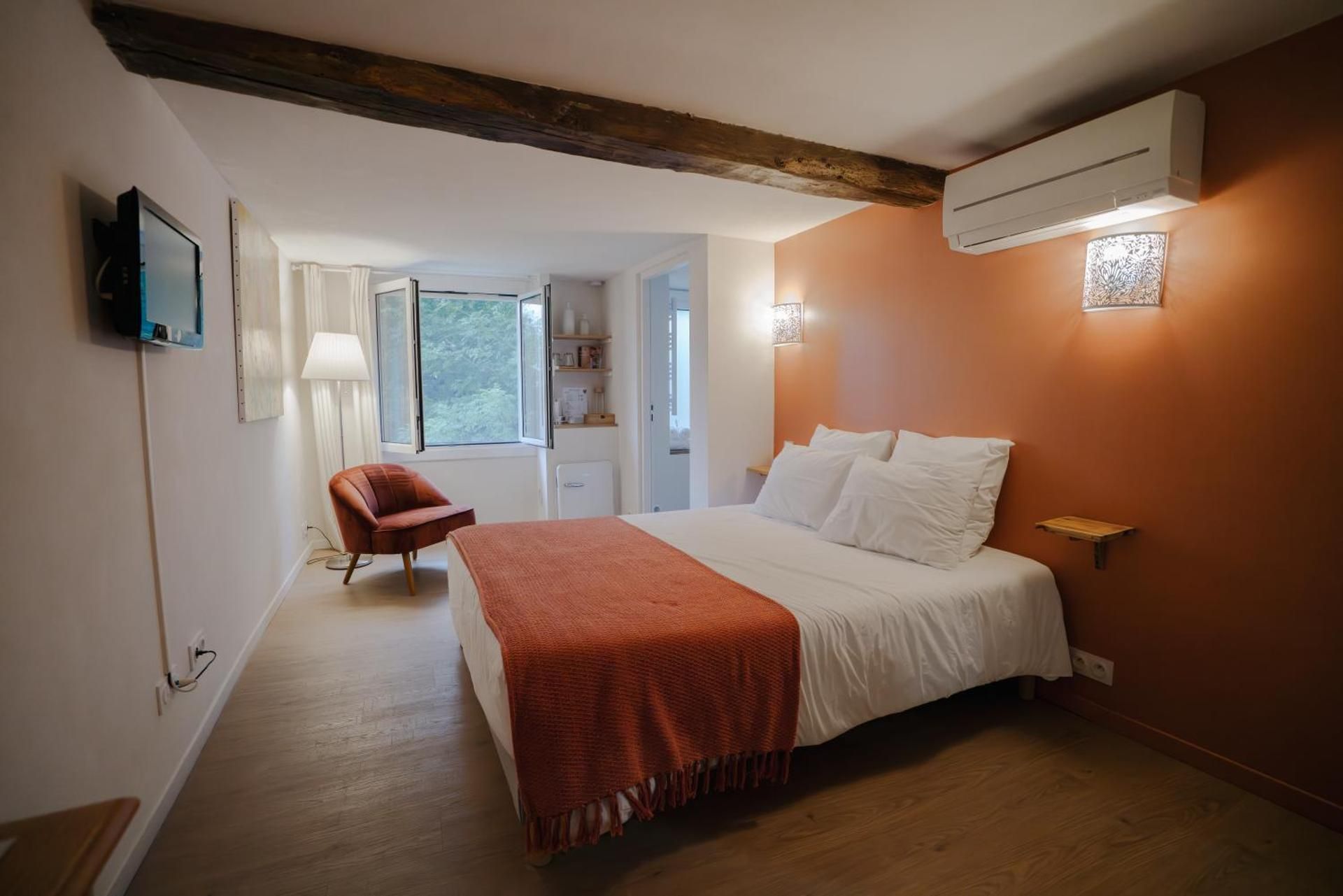 Large Double Room
