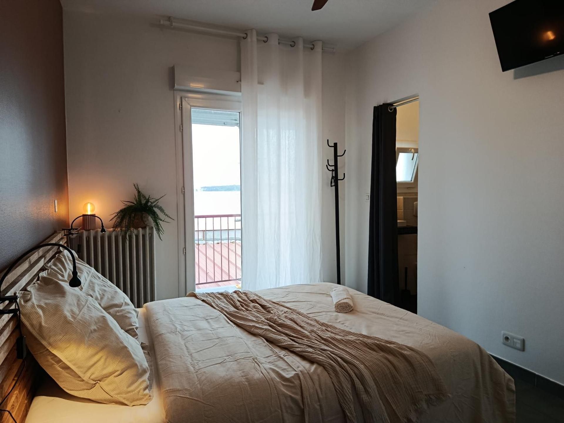 Double Room with Lake View