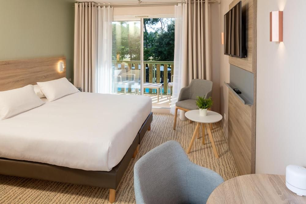 Double Room with Pool View