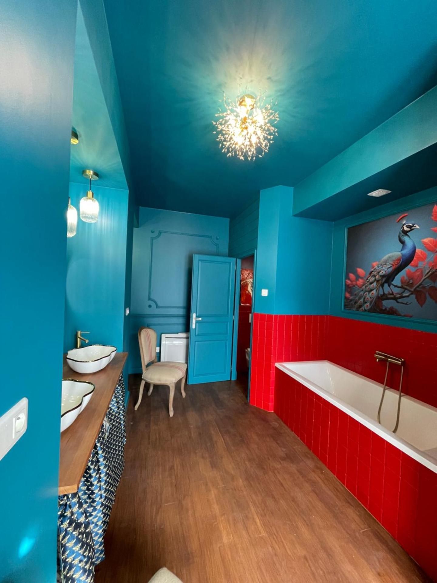 Suite with Lake View